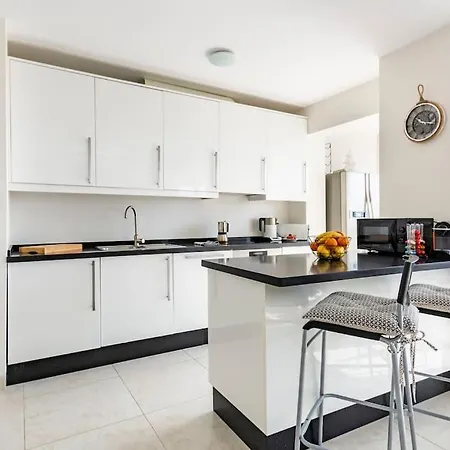 Apartamento En Con Vistas Al Mar Marbella
